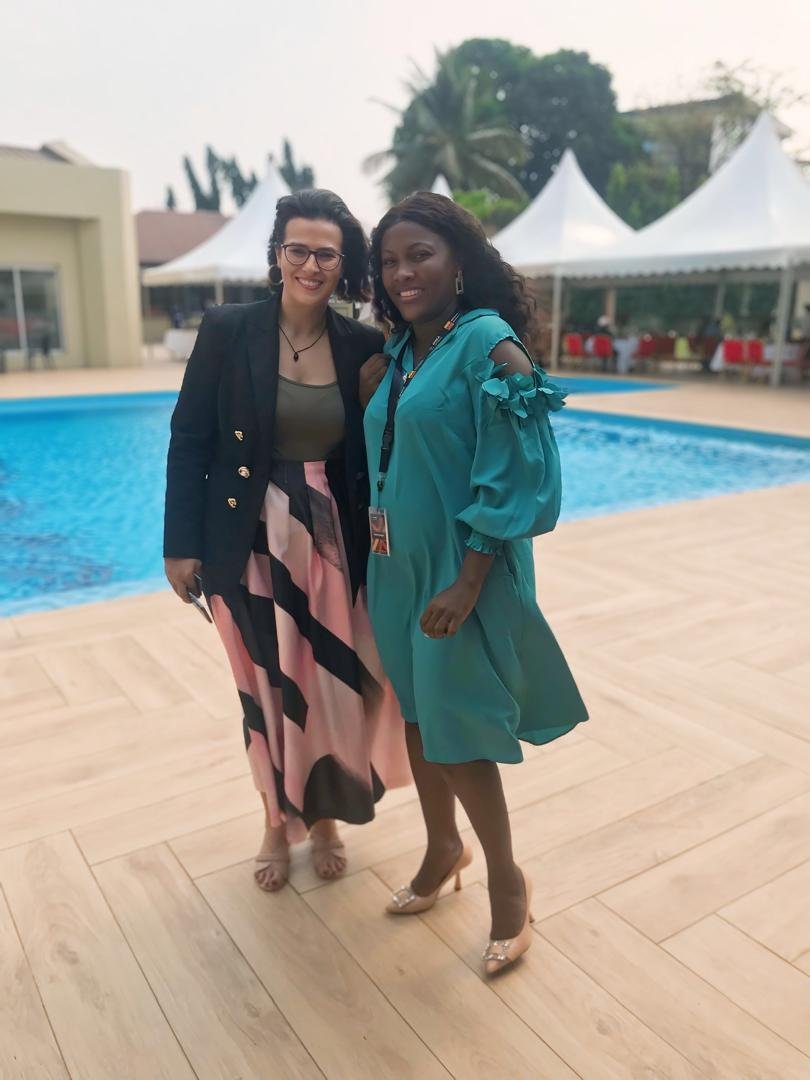 Image avec Mona Kadiri